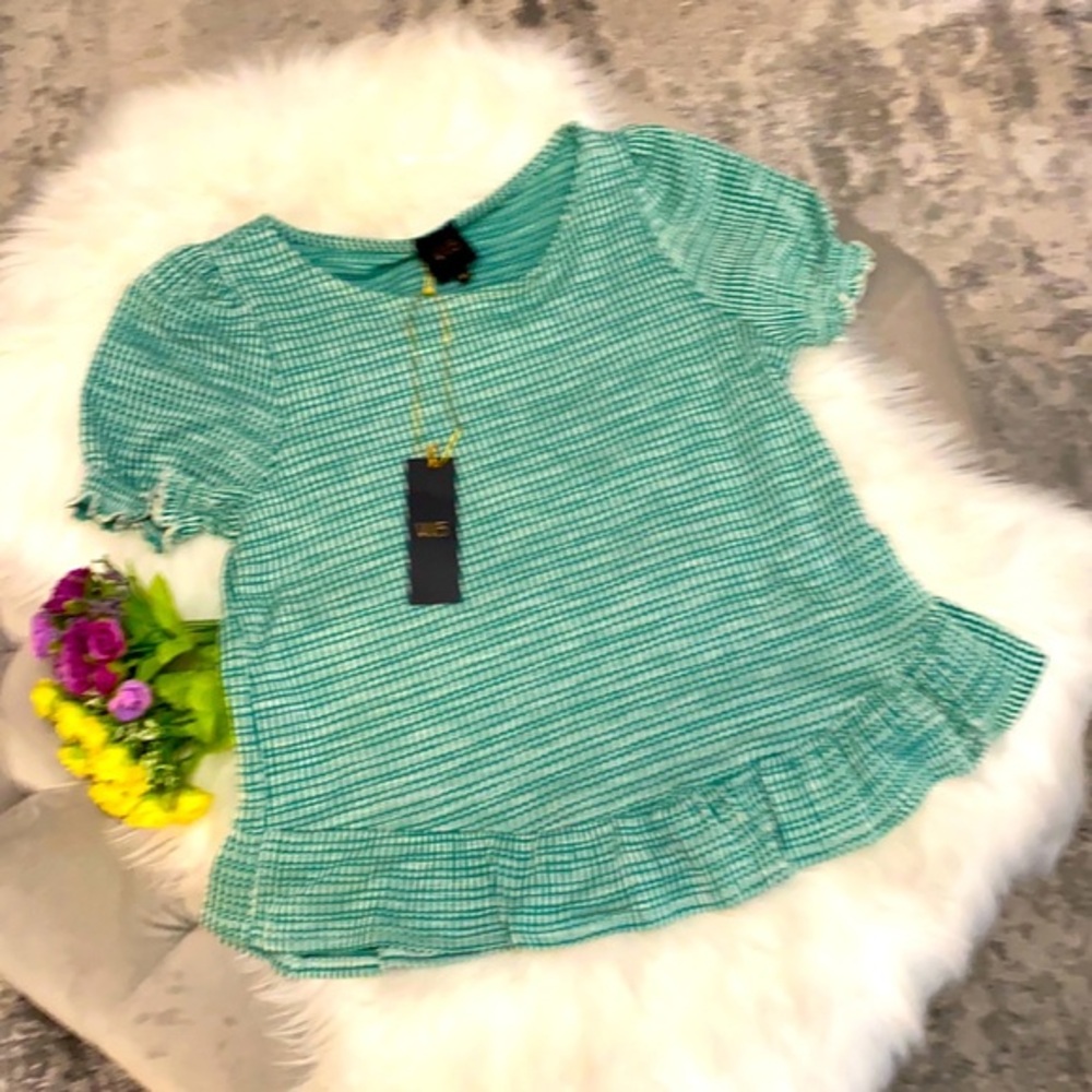 Green And White Ruffle Bottom Top Sz MED By W5 NEW!